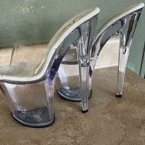 High heels size 6 excellent condition